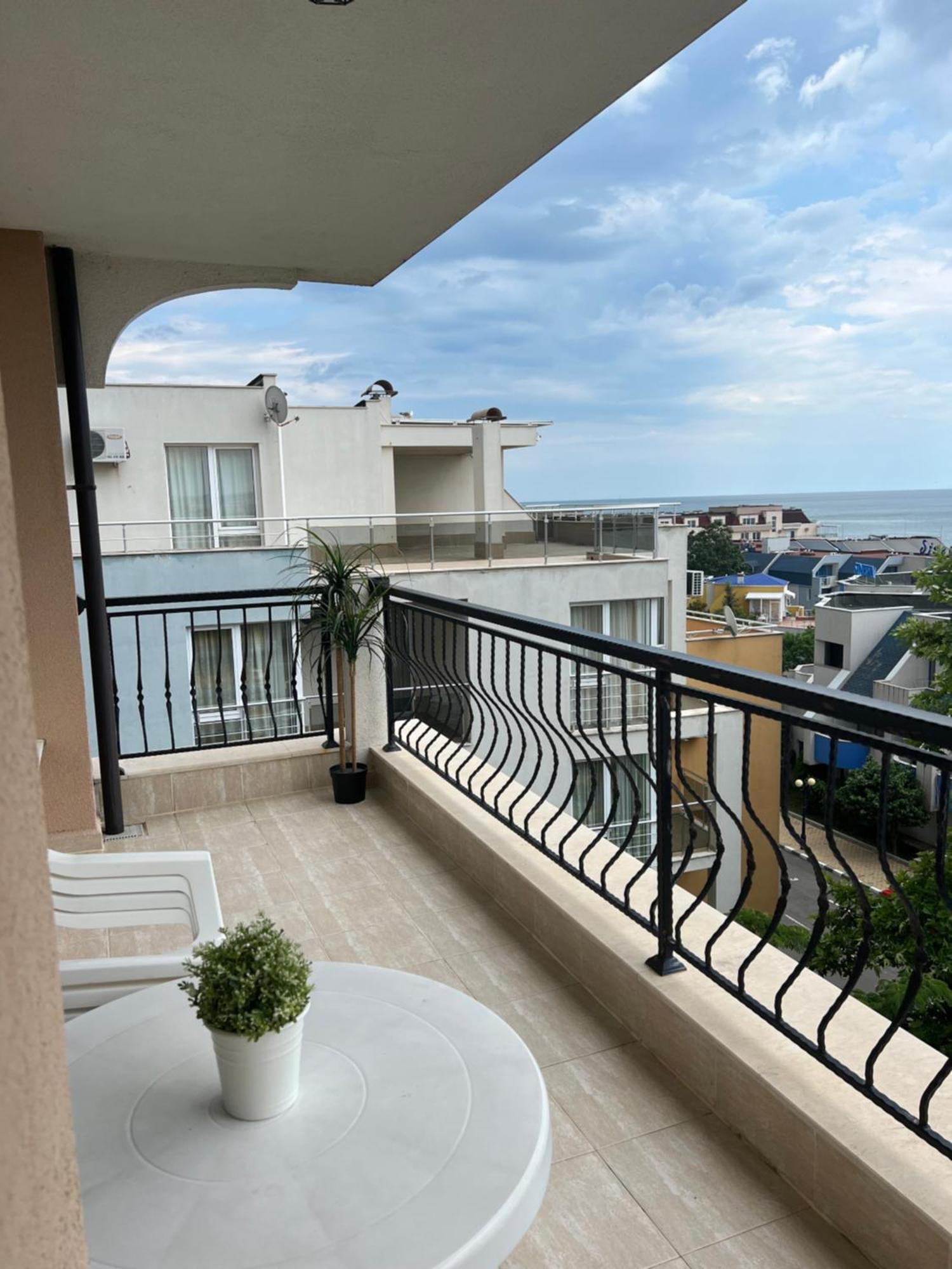 Antorini Apartments Sveti Vlas Exterior photo