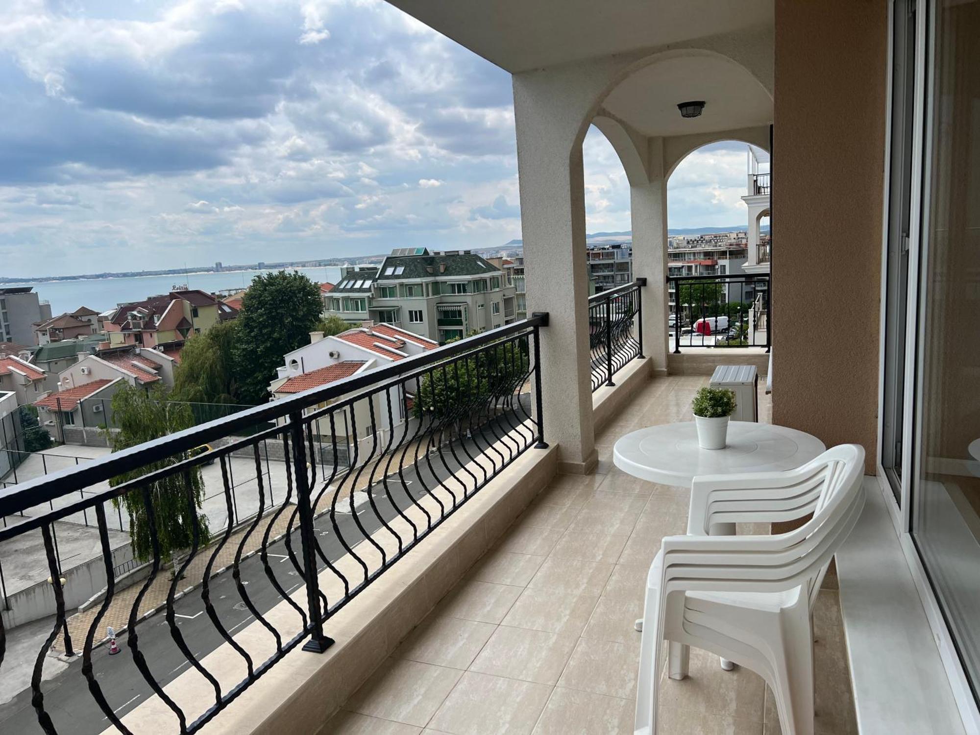 Antorini Apartments Sveti Vlas Exterior photo