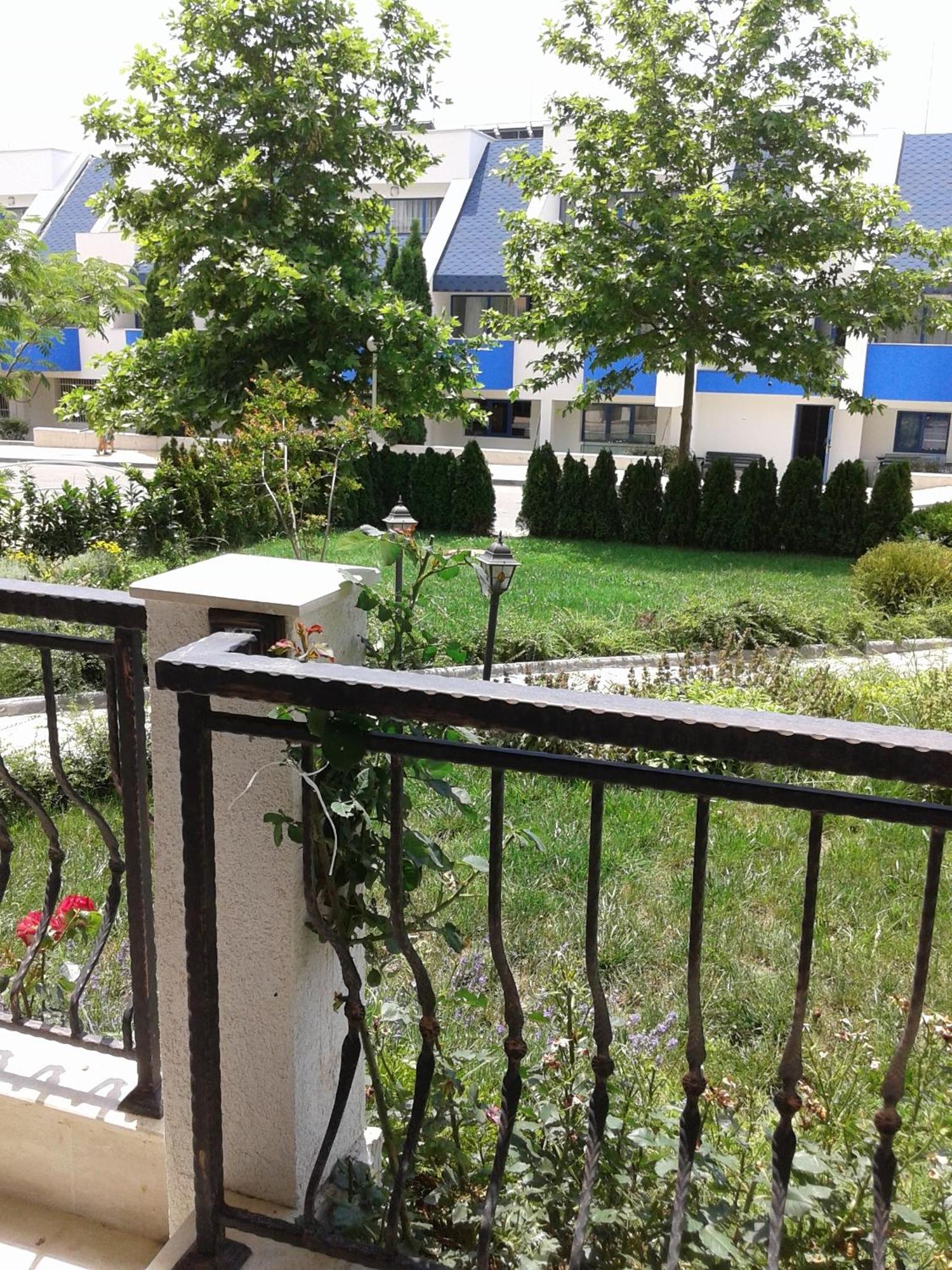 Antorini Apartments Sveti Vlas Exterior photo